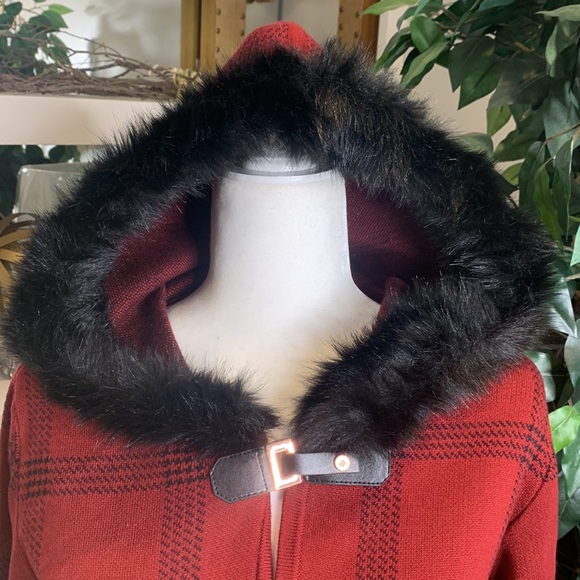 EUC Ivanka Trump Faux Fur Hoodie Black/Burgundy Open Cardigan, SP - Picture 2 of 14